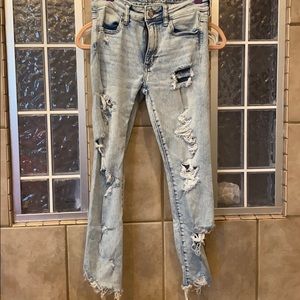 American Eagle Distress jeans size 6